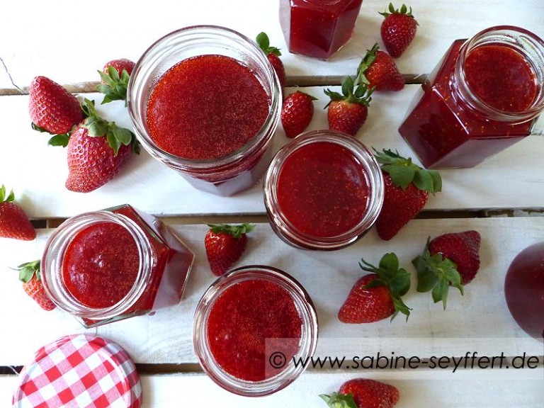 Rezeptidee für Sommer im Glas: Selbst gemachte Erdbeermarmelade mit ...